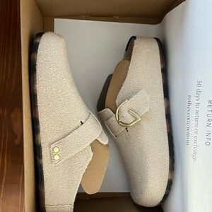 Rothy’s The Buckle Clog ~ Honey Bouclé Women’s 8